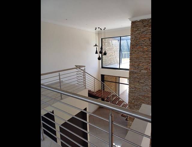 5 BEDROOM PROPERTY TO RENT IN LANSERIA